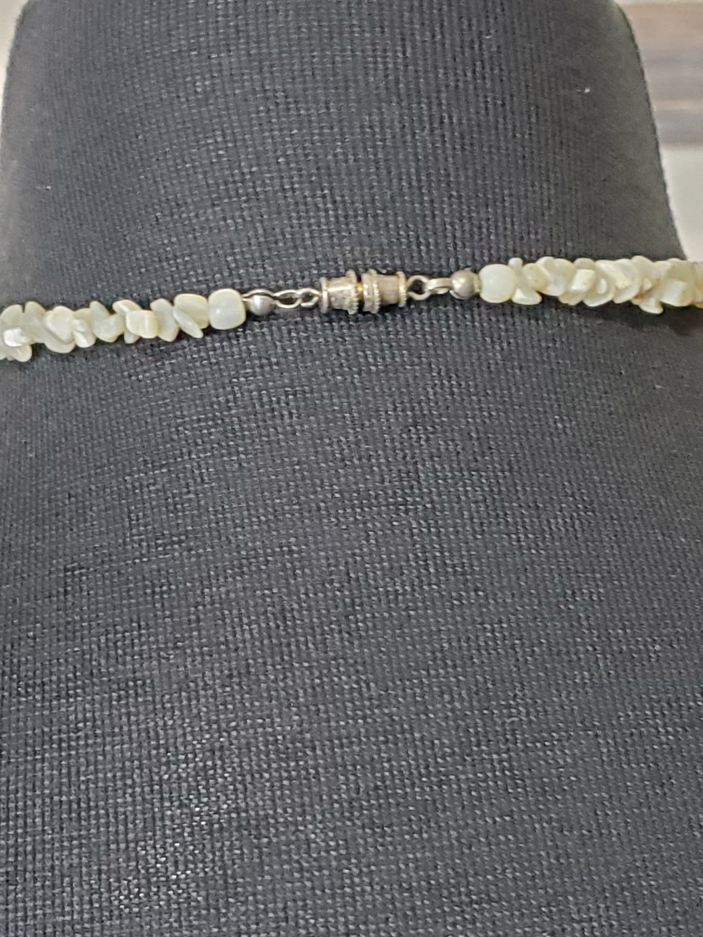 Iridescent necklace