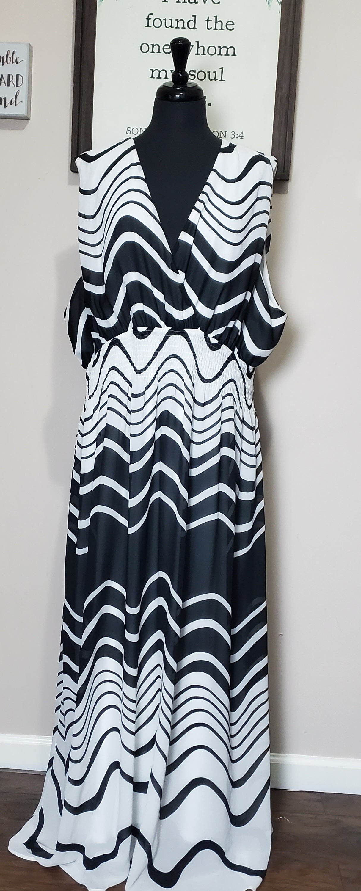 B&W Sleeveless Maxi Dress 5XL