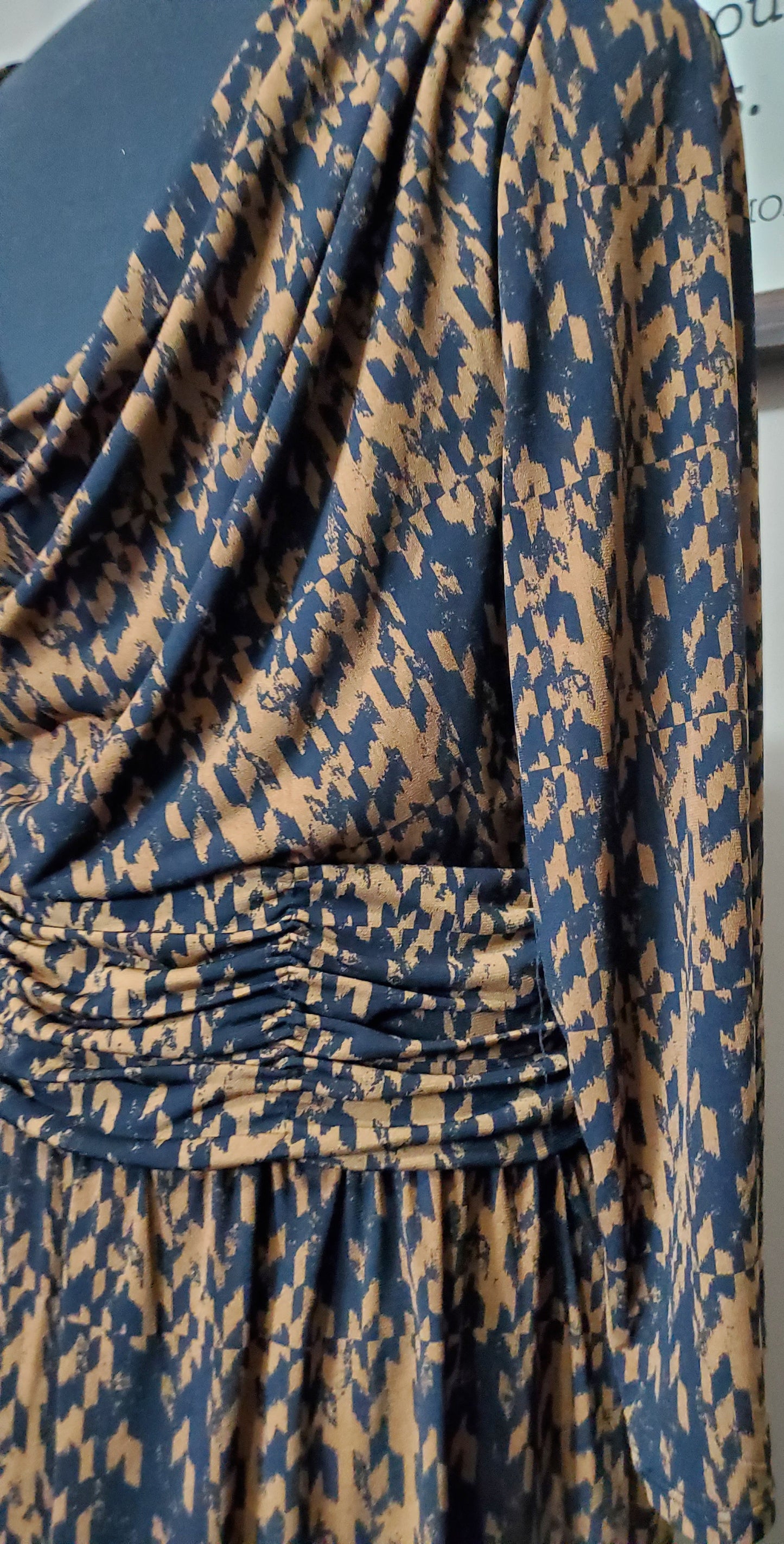EY Signature Dress XL
