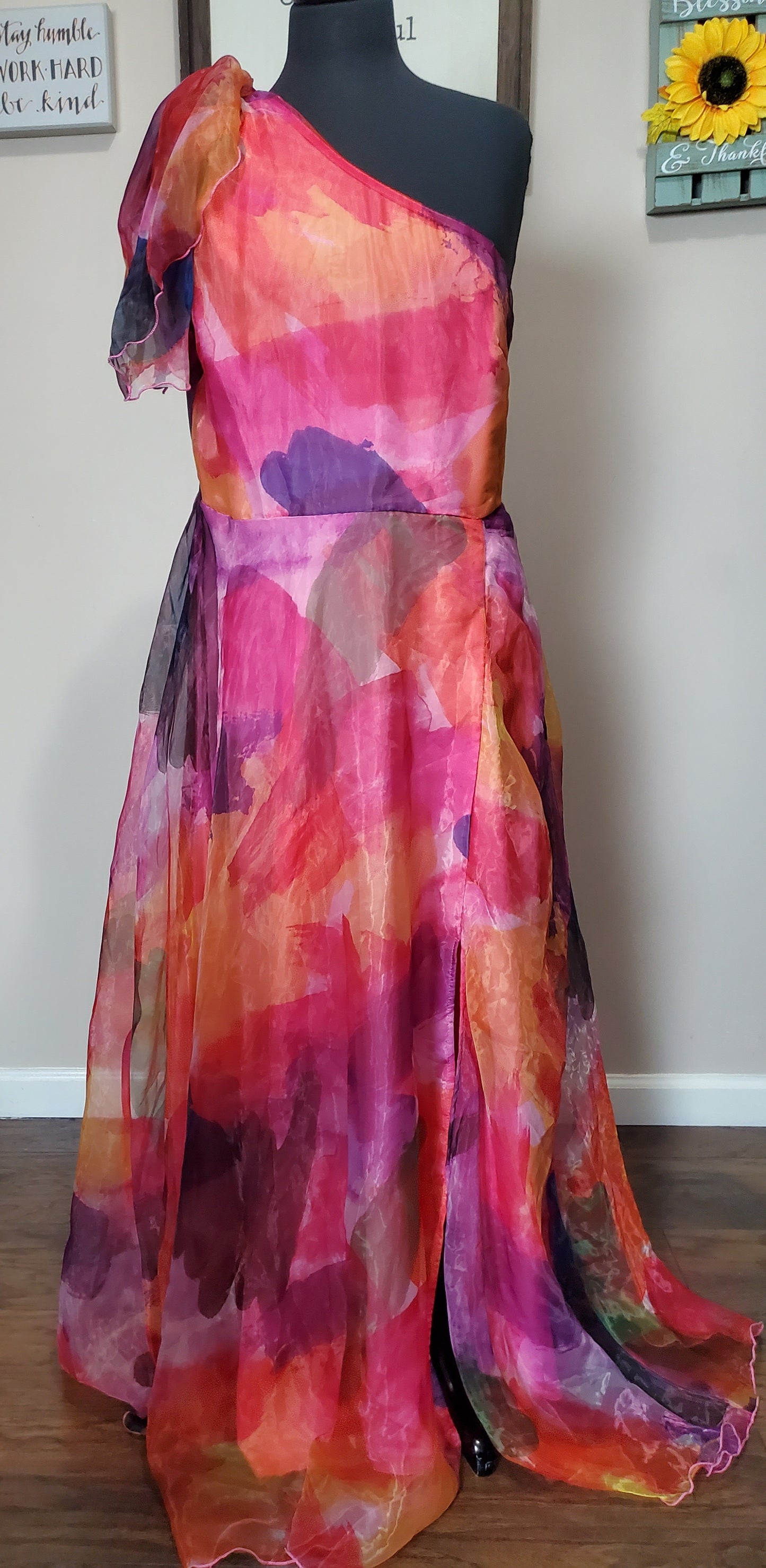 Bow dress