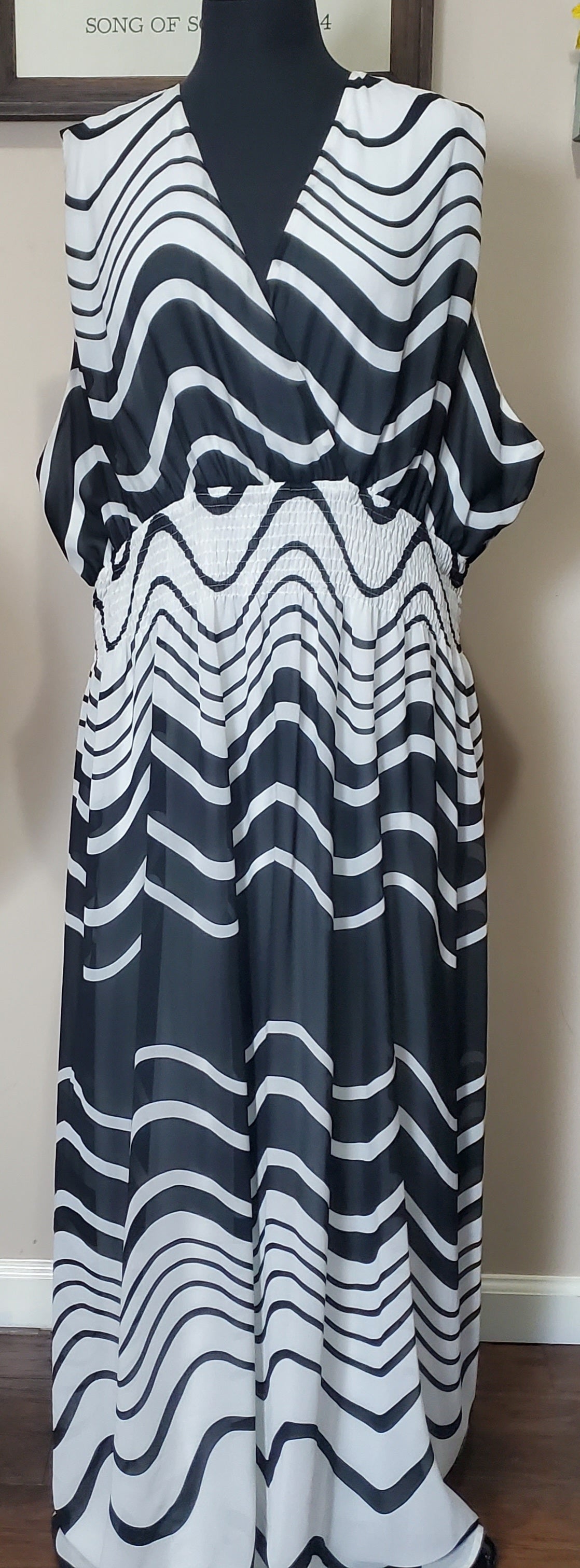 B&W Sleeveless Maxi Dress 5XL