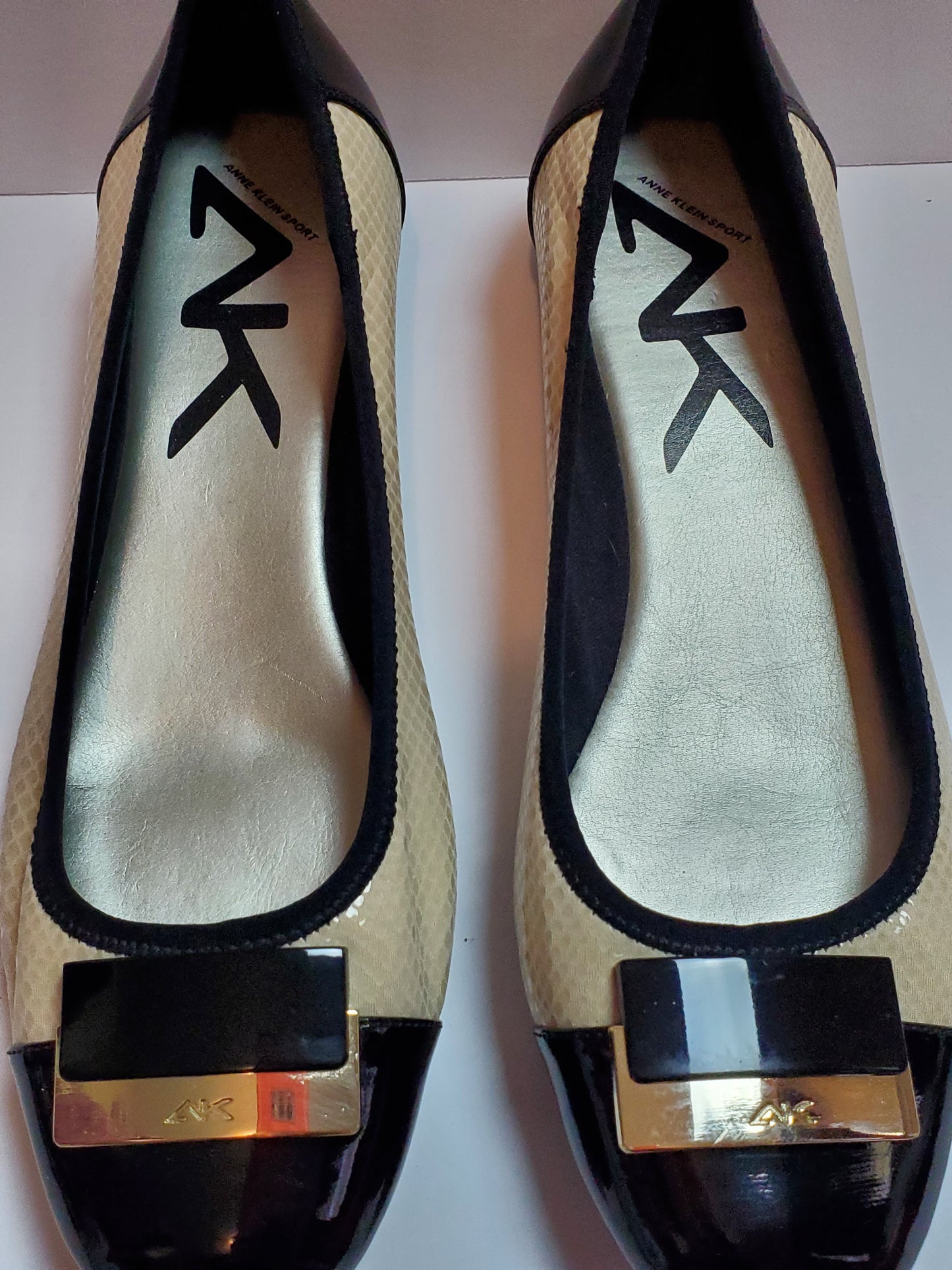 Black and cream flats
