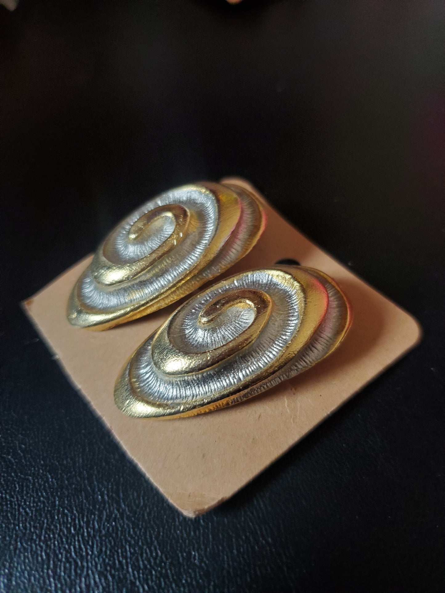 Oval earrings