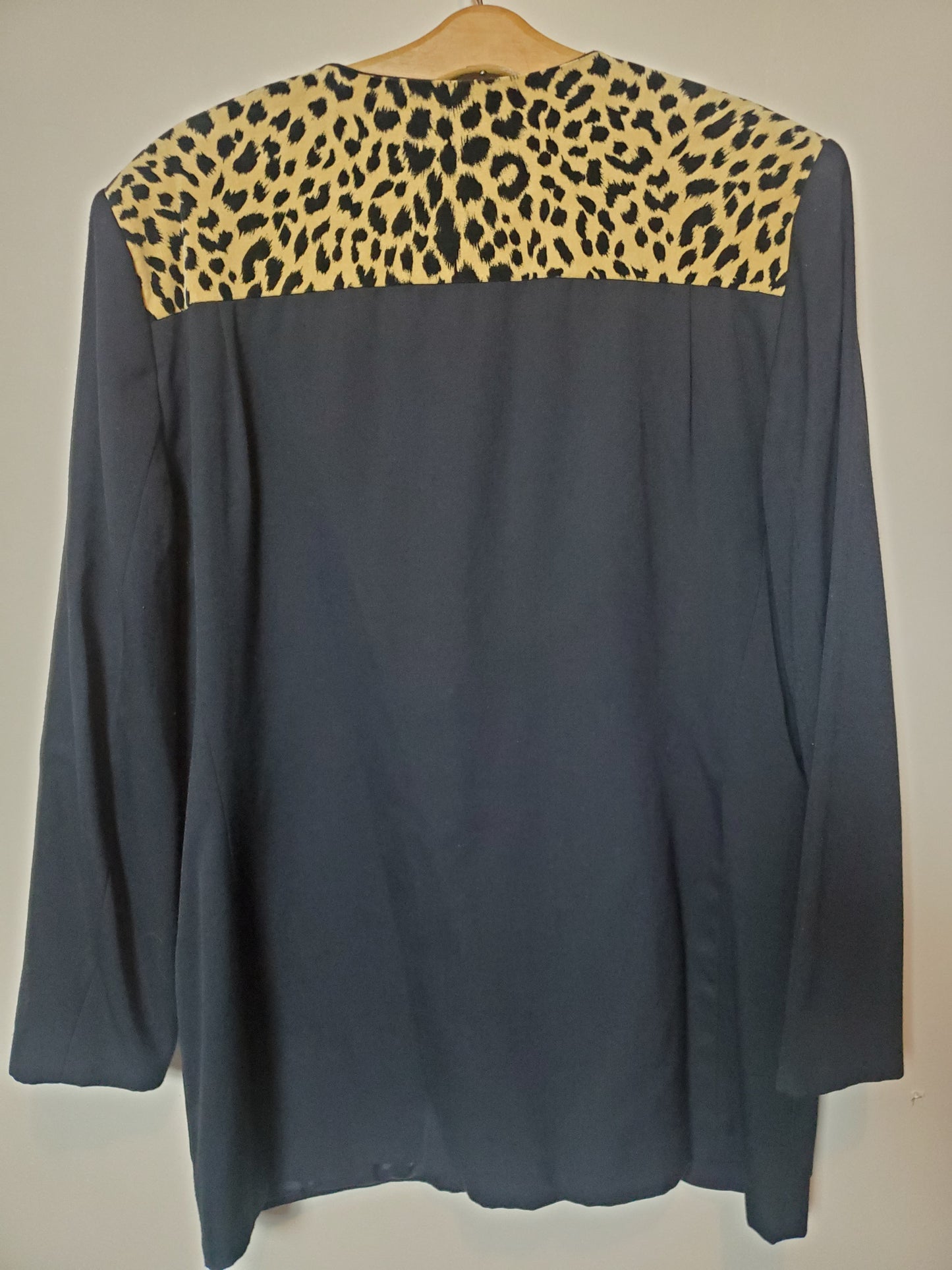 VTG Animal print blazer